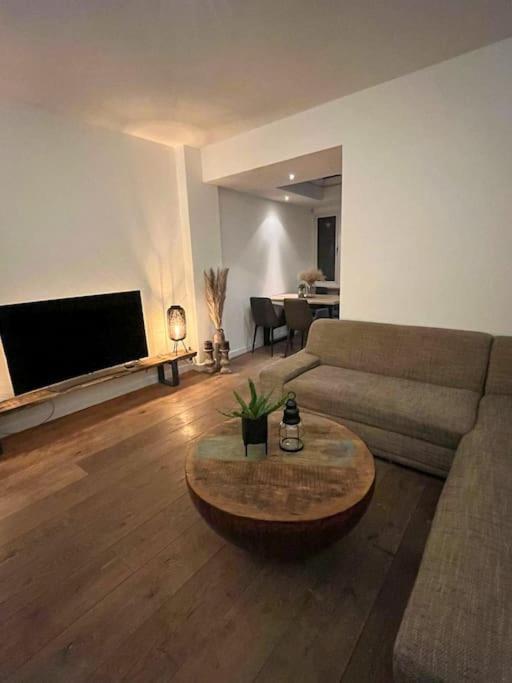 Knus Appartement Tilburg Exterior photo